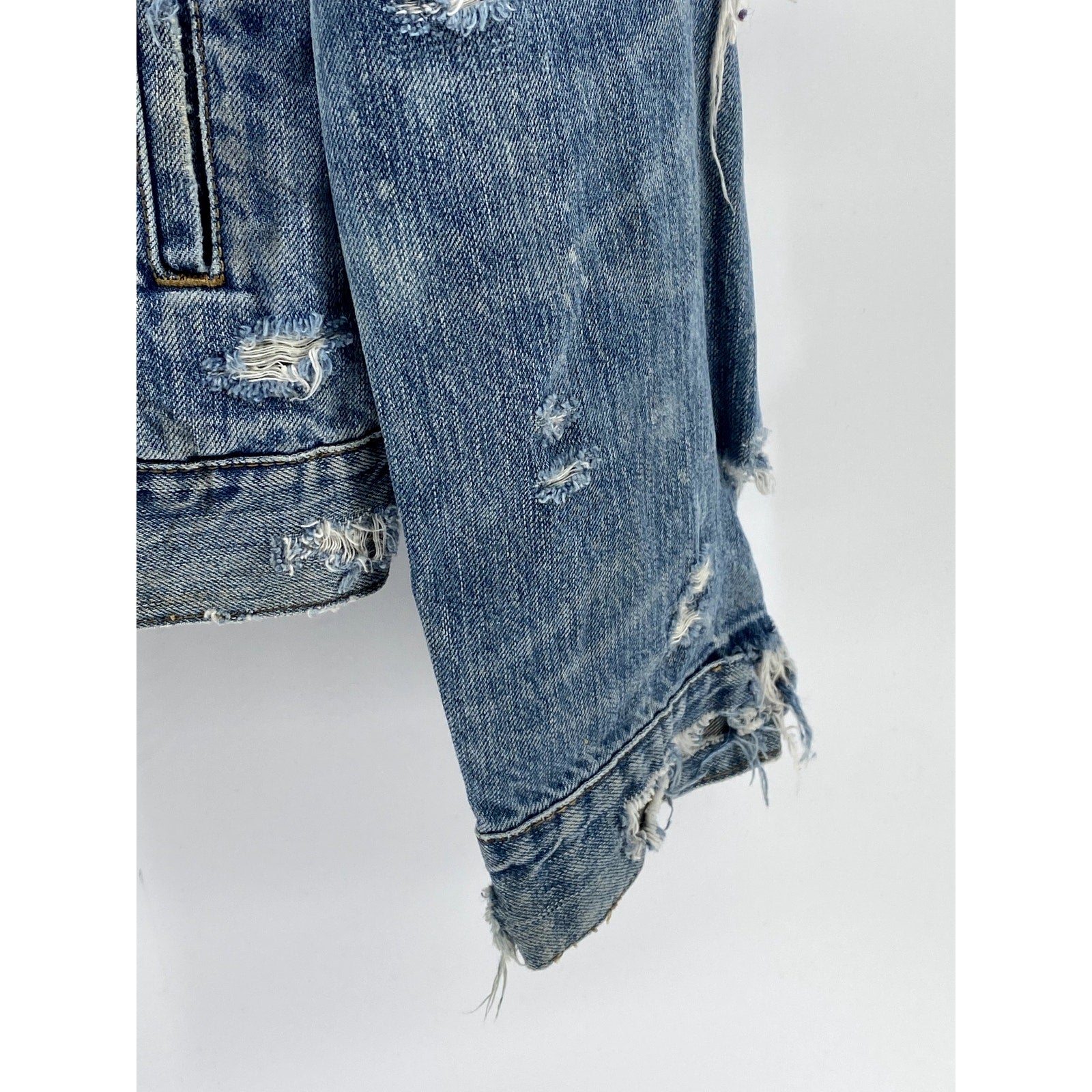 LEVI'S Men's Medium Wash Distressed Patchwork Streetwear Button-Up Jacket SZ M/L