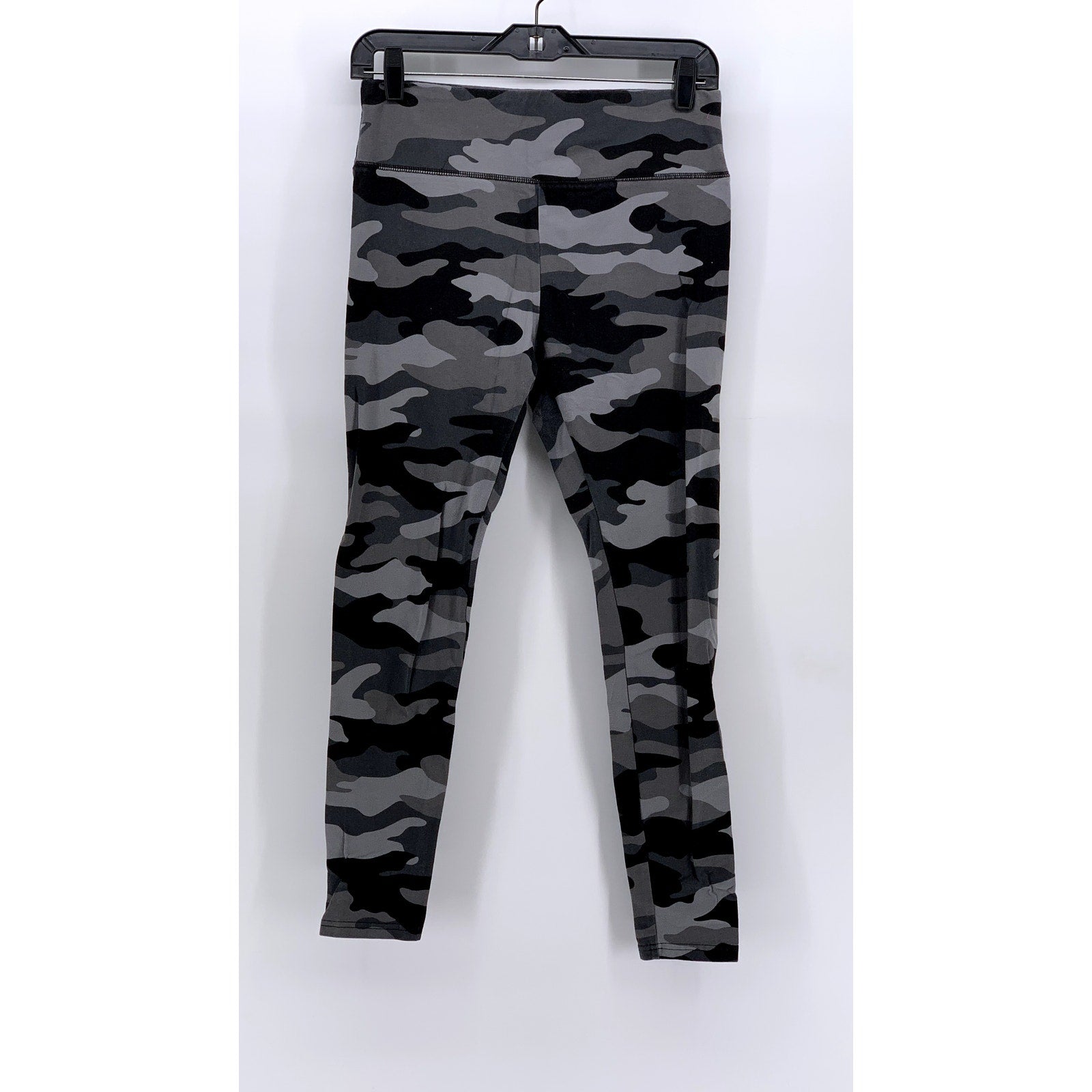 WILD FABLE Women's Black-Gray Camo Ankle Leggings SZ M