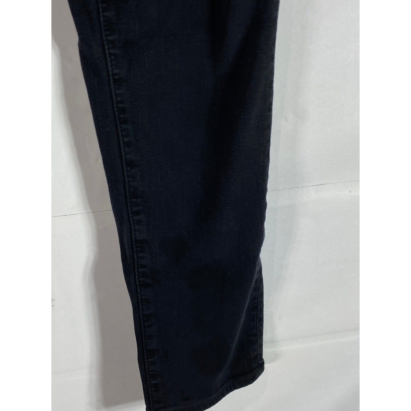 UNIQLO Men's Black Solid Slim-Fit Tapered Leg Mid-Rise Five-Pocket Ezy Jean SZ M