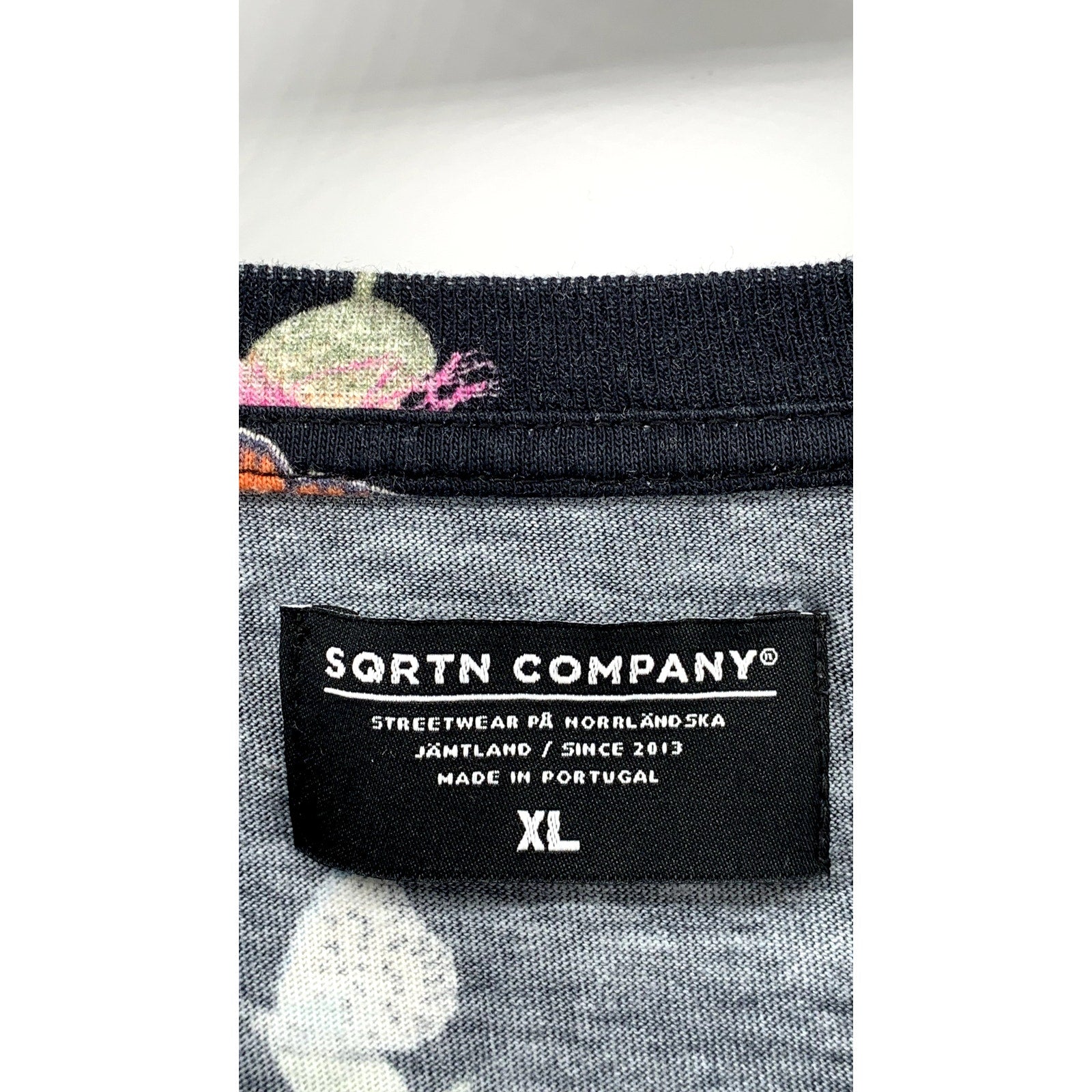 SQRTN COMPANY Unisex Adult Black Butterfly Crewneck Short Sleeve T-Shirt SZ XL