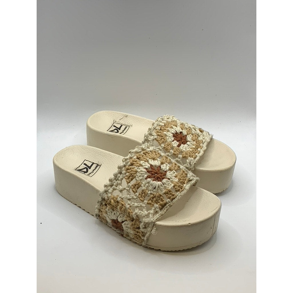 DIRTY LAUNDRY Women's Beige Knit Worble Slip-On Wedge Sandals SZ 7