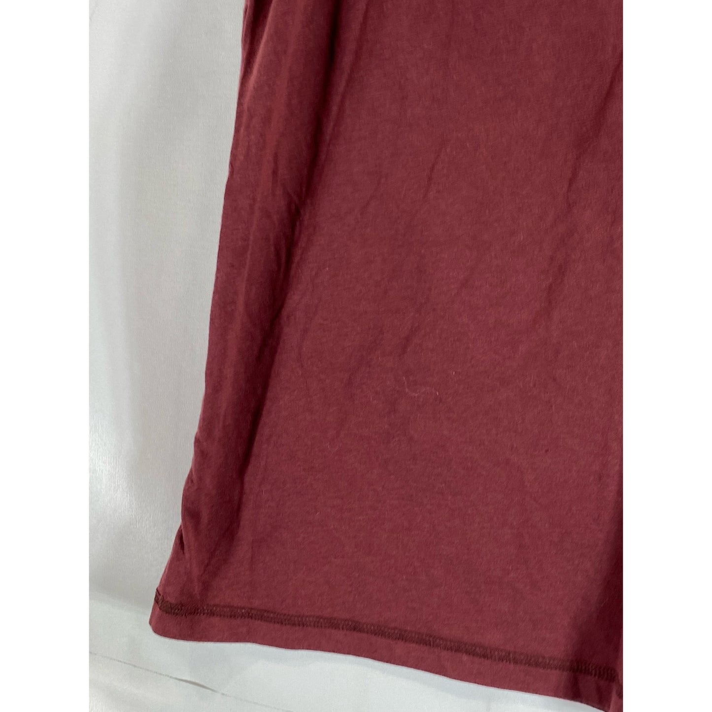 EDDIE BAUER Men's Burgundy Crewneck Regular-Fit Short Sleeve T-Shirt SZ M