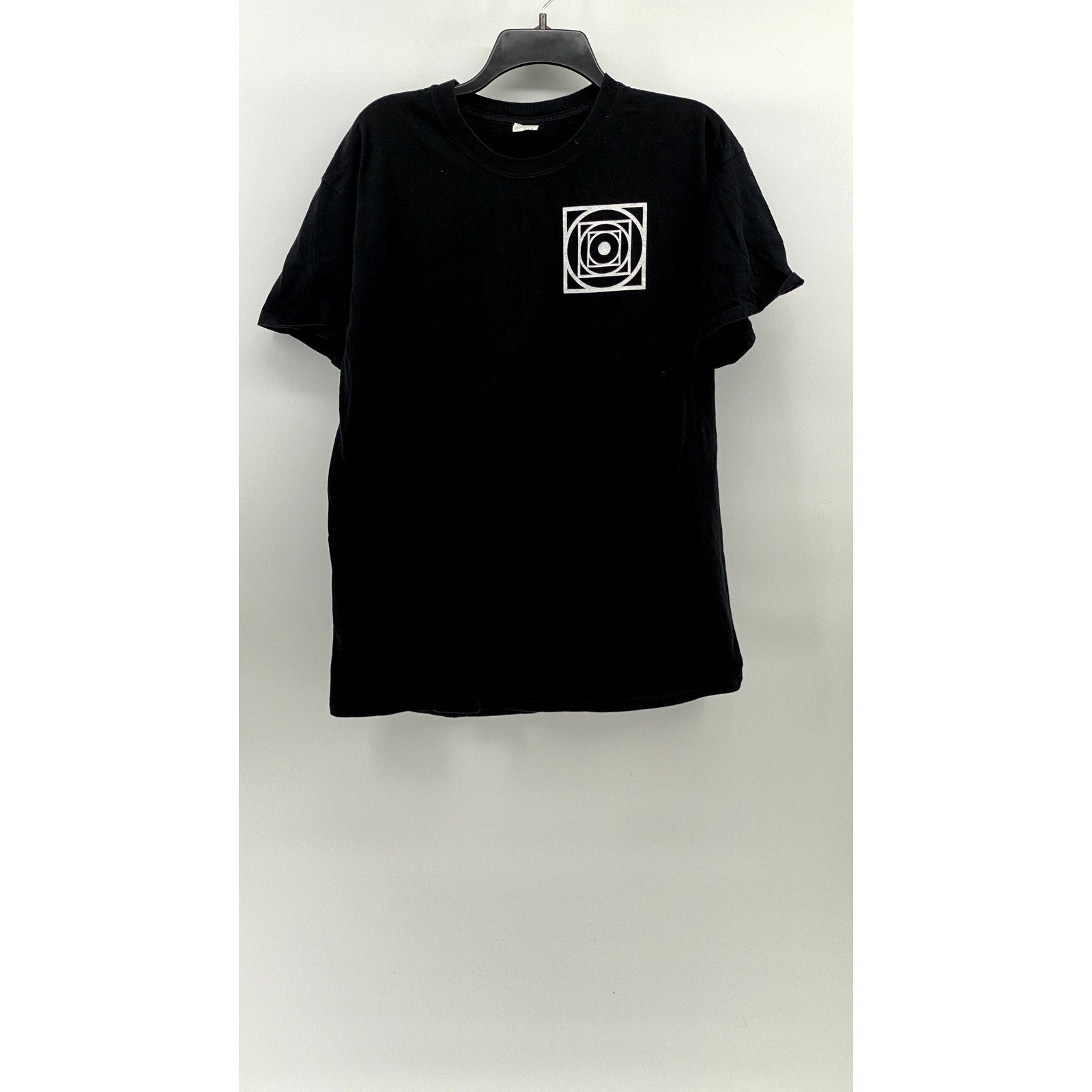 GILDAN Men’s Black Square Graphic Crewneck Casual Short Sleeve T-Shirt SZ L