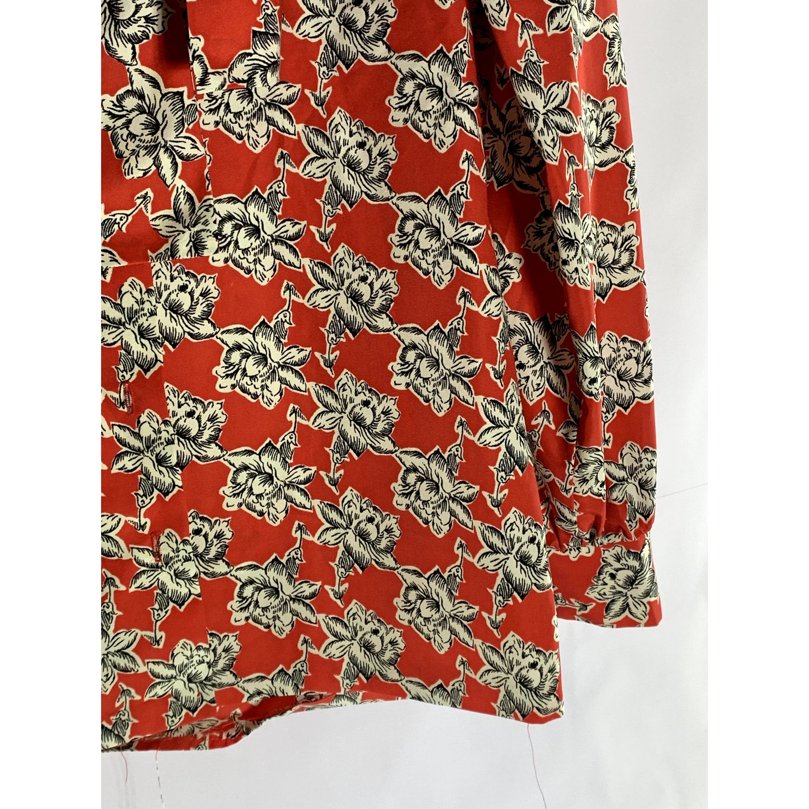 LUCKY WINNER Women's Red Floral Tie-Neck Long Sleeve Top SZ S