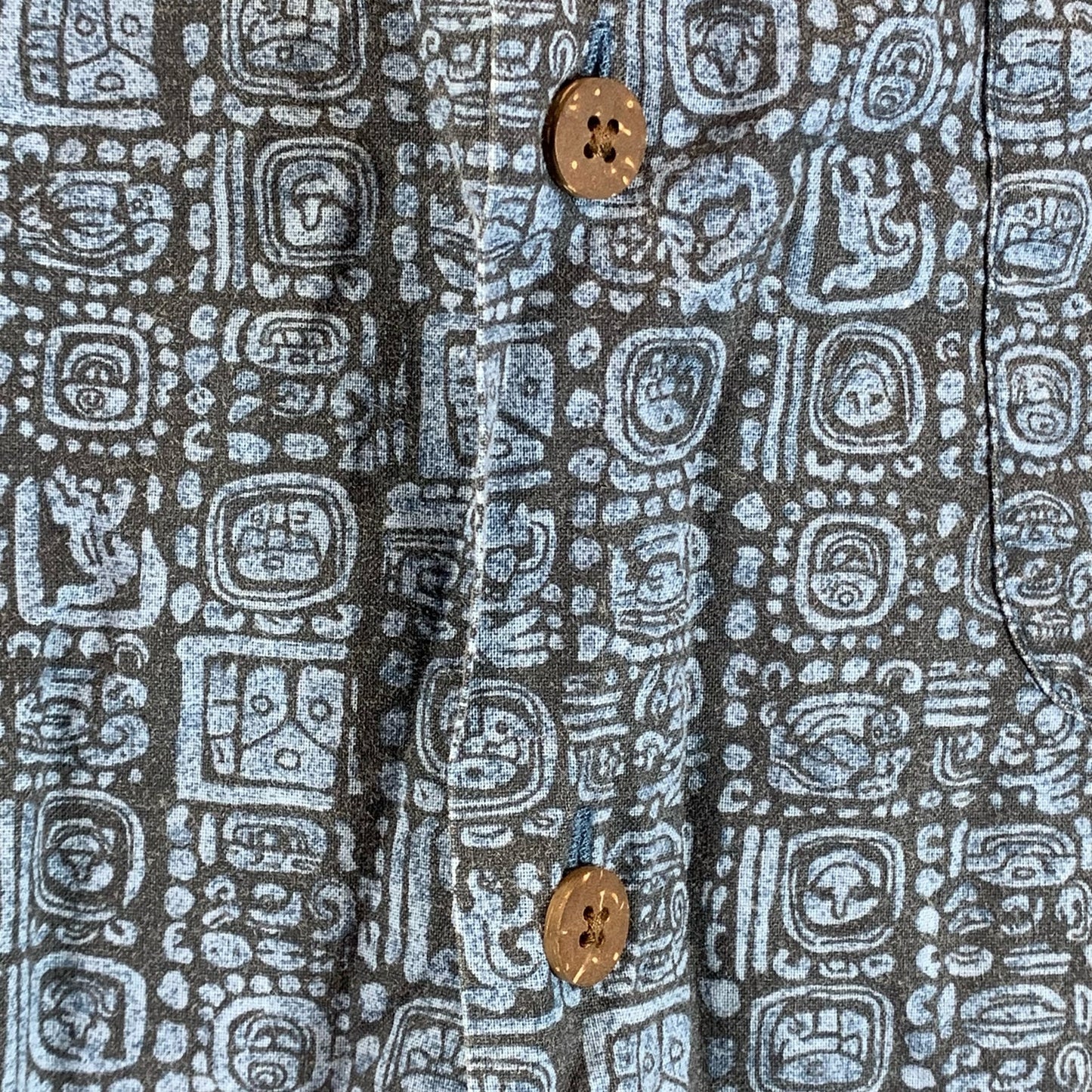 L.L. BEAN Men's Blue Tribal Traditional-Fit Button-Up Short Sleeve Shirt SZ L