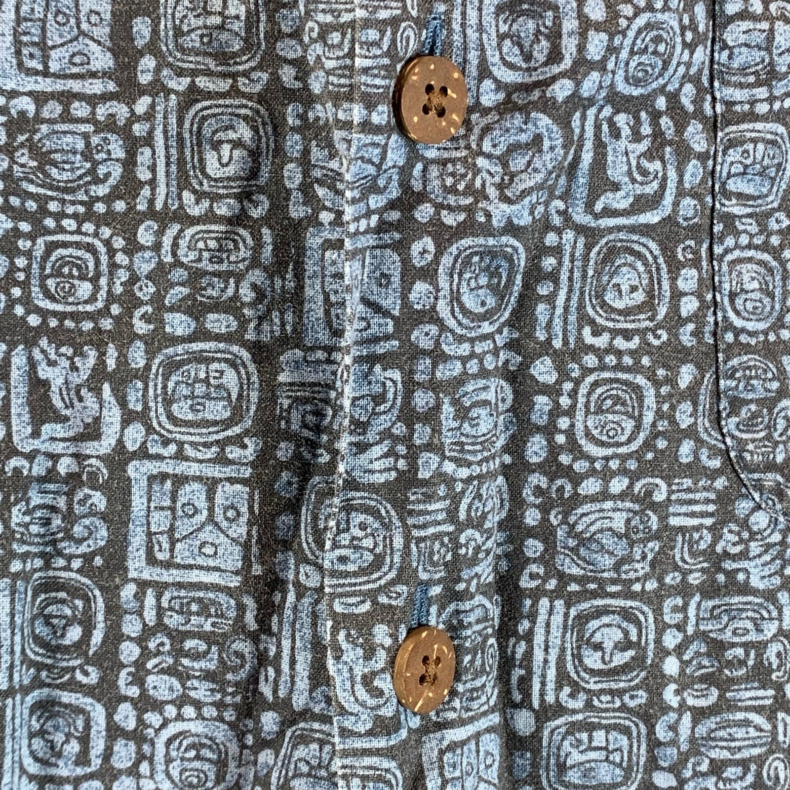 L.L. BEAN Men's Blue Tribal Traditional-Fit Button-Up Short Sleeve Shirt SZ L