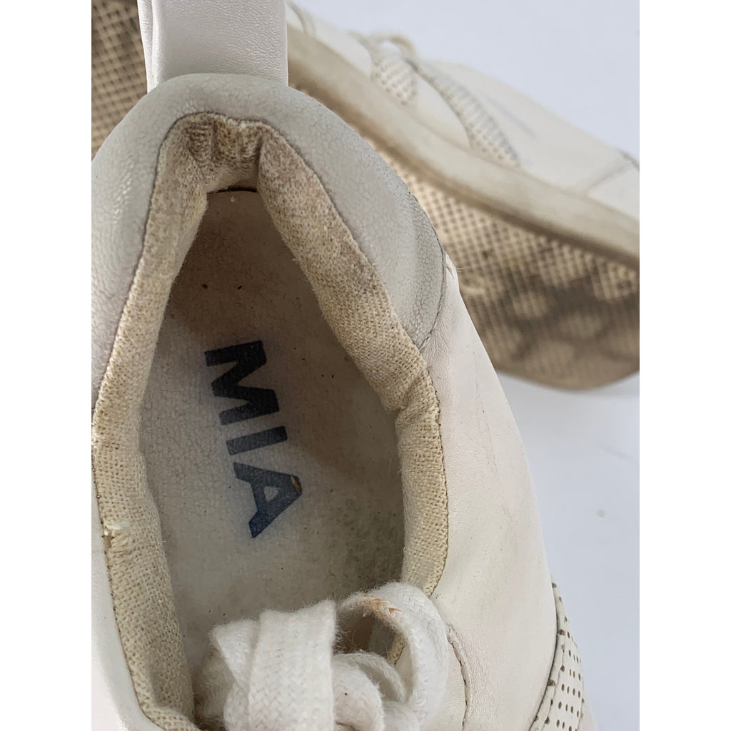 MIA Women's White Perforated Kellan Lace-Up Round-Toe Casual Sneakers SZ 6