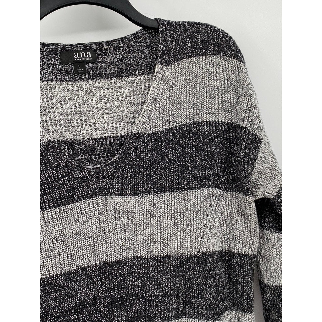 A.N.A A NEW APPROACH Women's Gray Striped Knit Long Sleeve Sweater SZ L