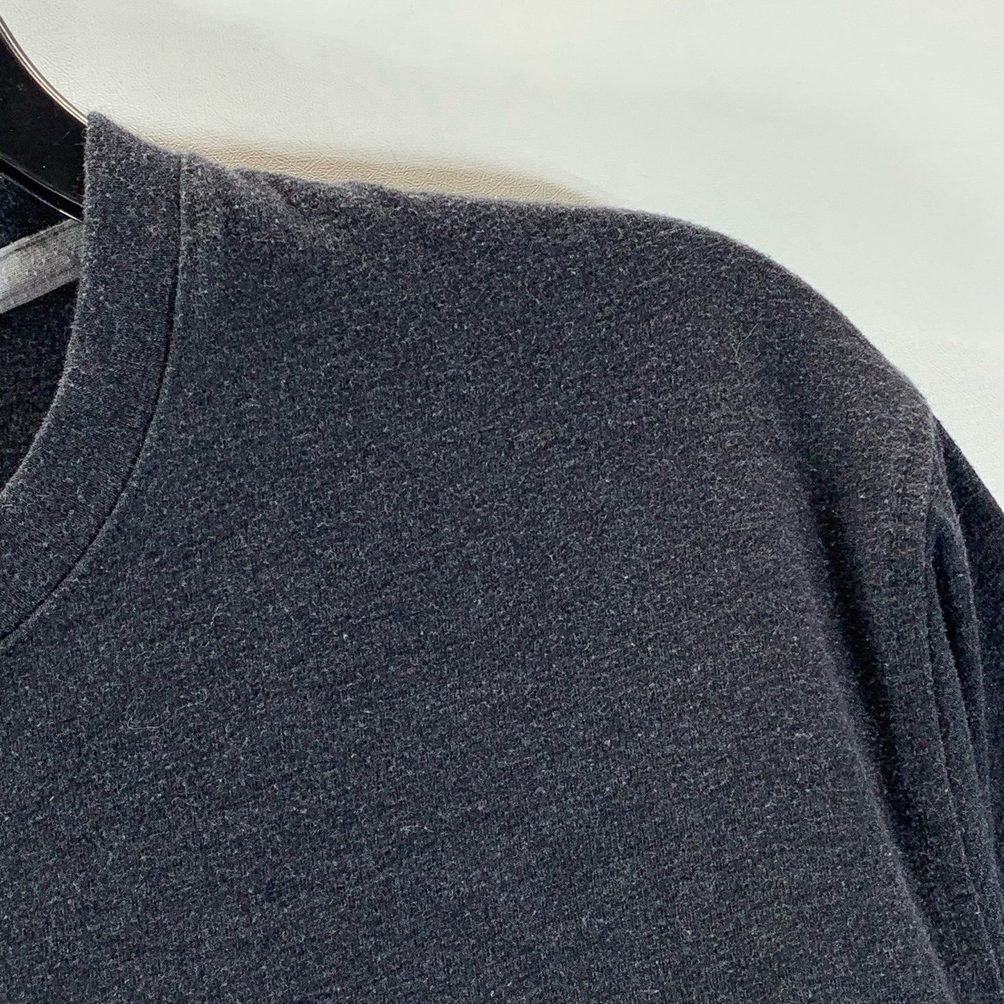 UNDER ARMOUR Men's Charcoal Crewneck Loose HeatGear Charged T-Shirt SZ L