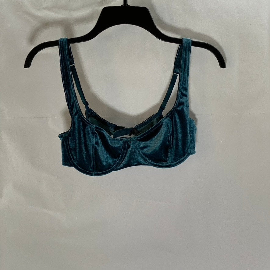 OUT FROM UNDER Women's Blue Eyelet Trim Velvet Underwire Bra SZ M
