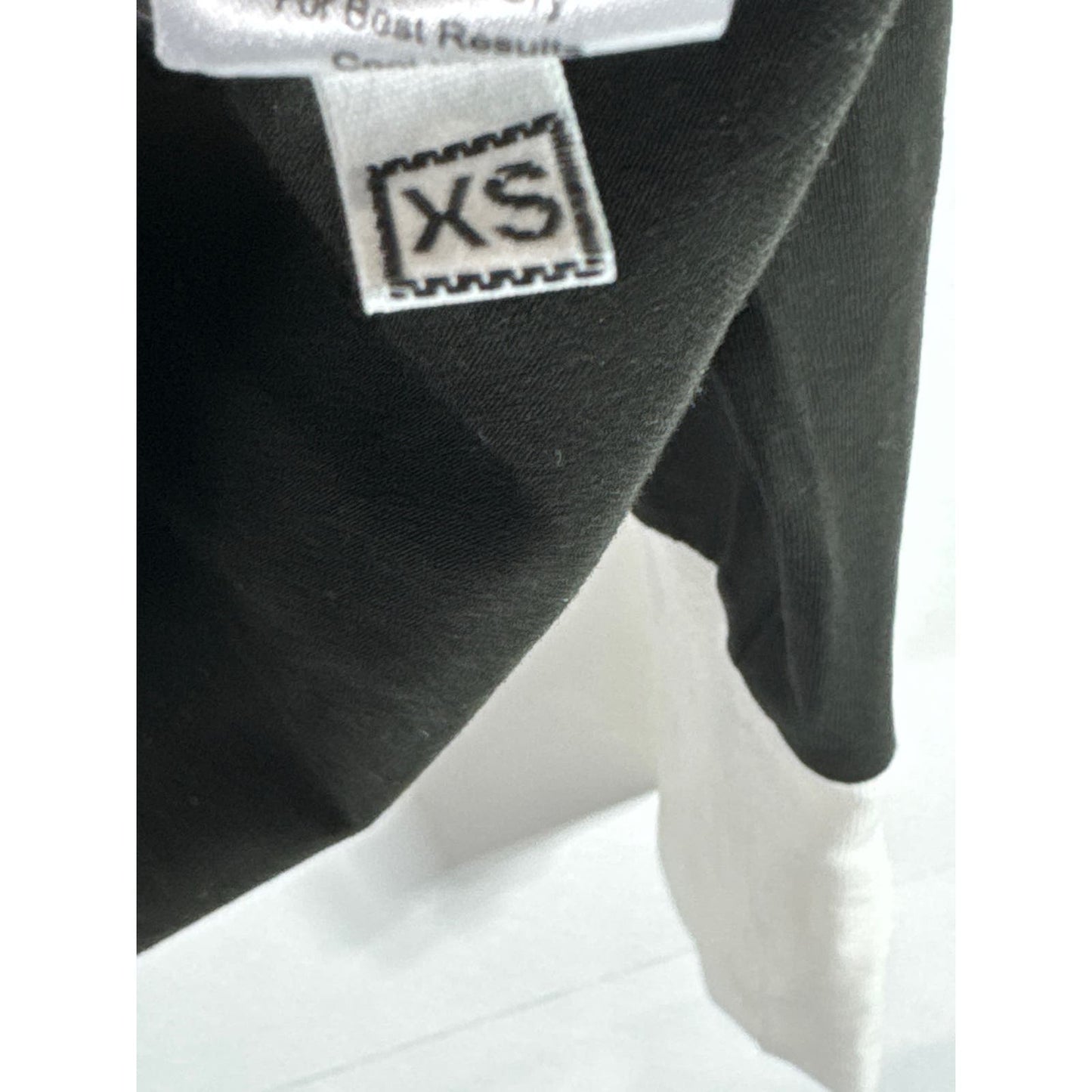 UNIVERSAL STANDARD Women's Black/White Rhine Color --Sleeve Cuff Top SZ XS(US-L)