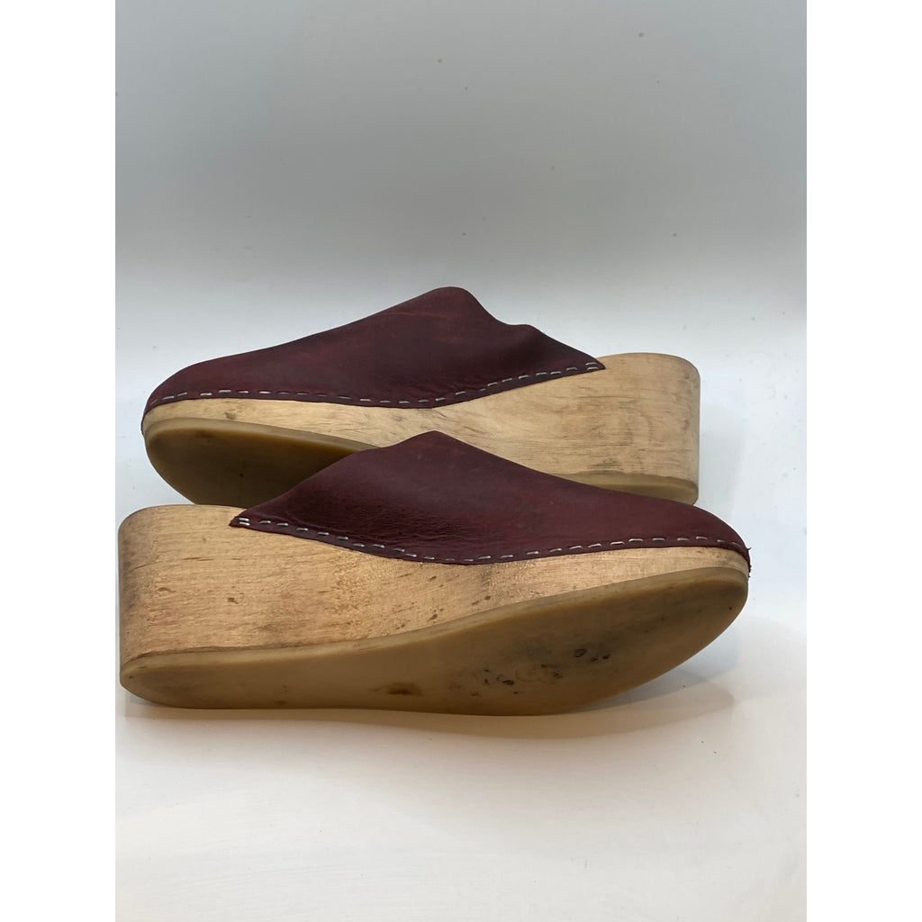 NINA Z Women's Maroon Leather Round Closed Toe Slip-On Wooden Wedge Clog SZ 9