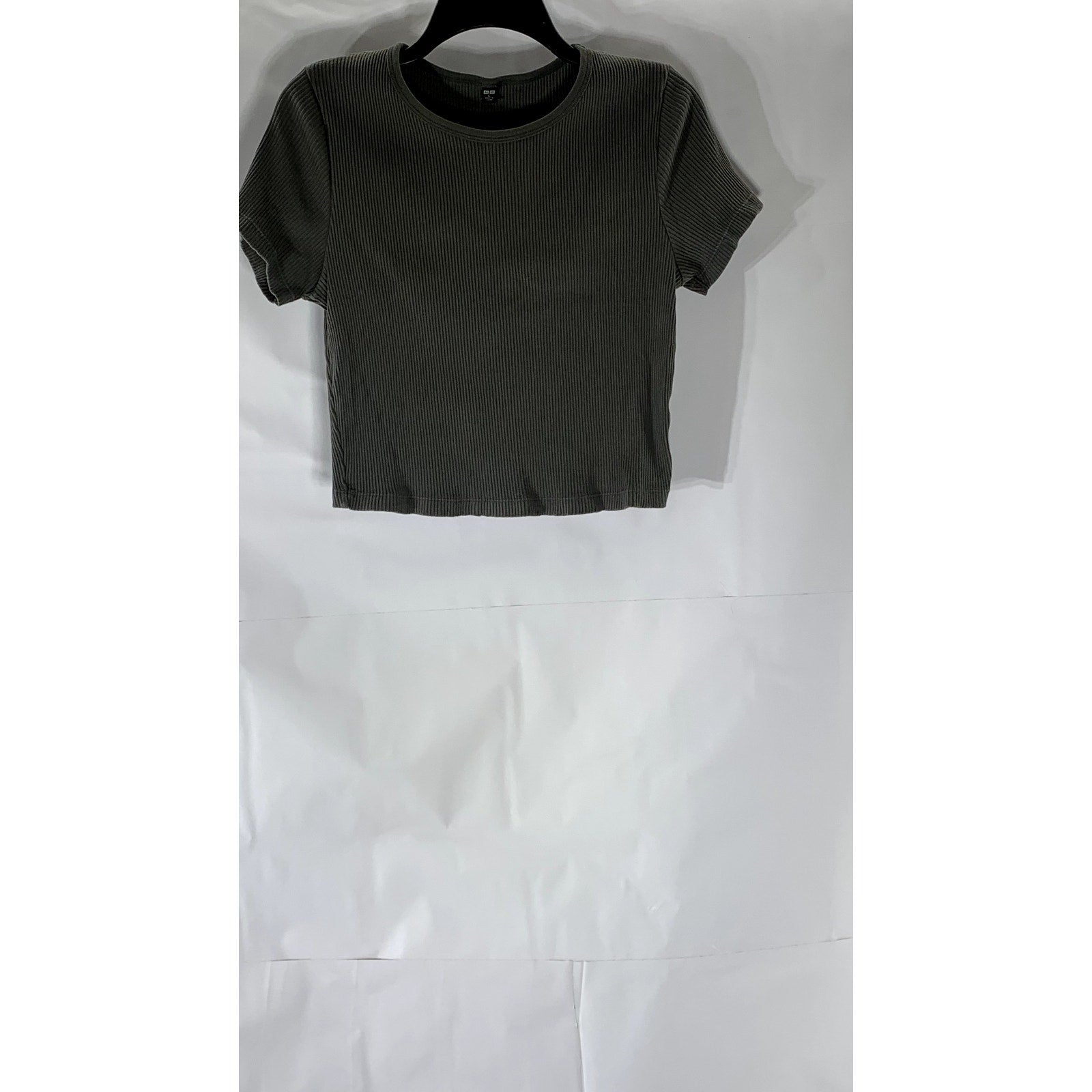 UNIQLO Women's Dark Gray Ribbed Crewneck Short Sleeve Cropped Top SZ L