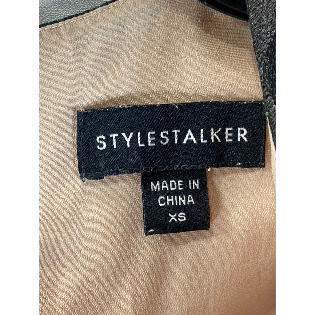 STYLE STALKER Women's Black/Beige Miranda Plunging V-Neck Fit & Flare Dress SZXS