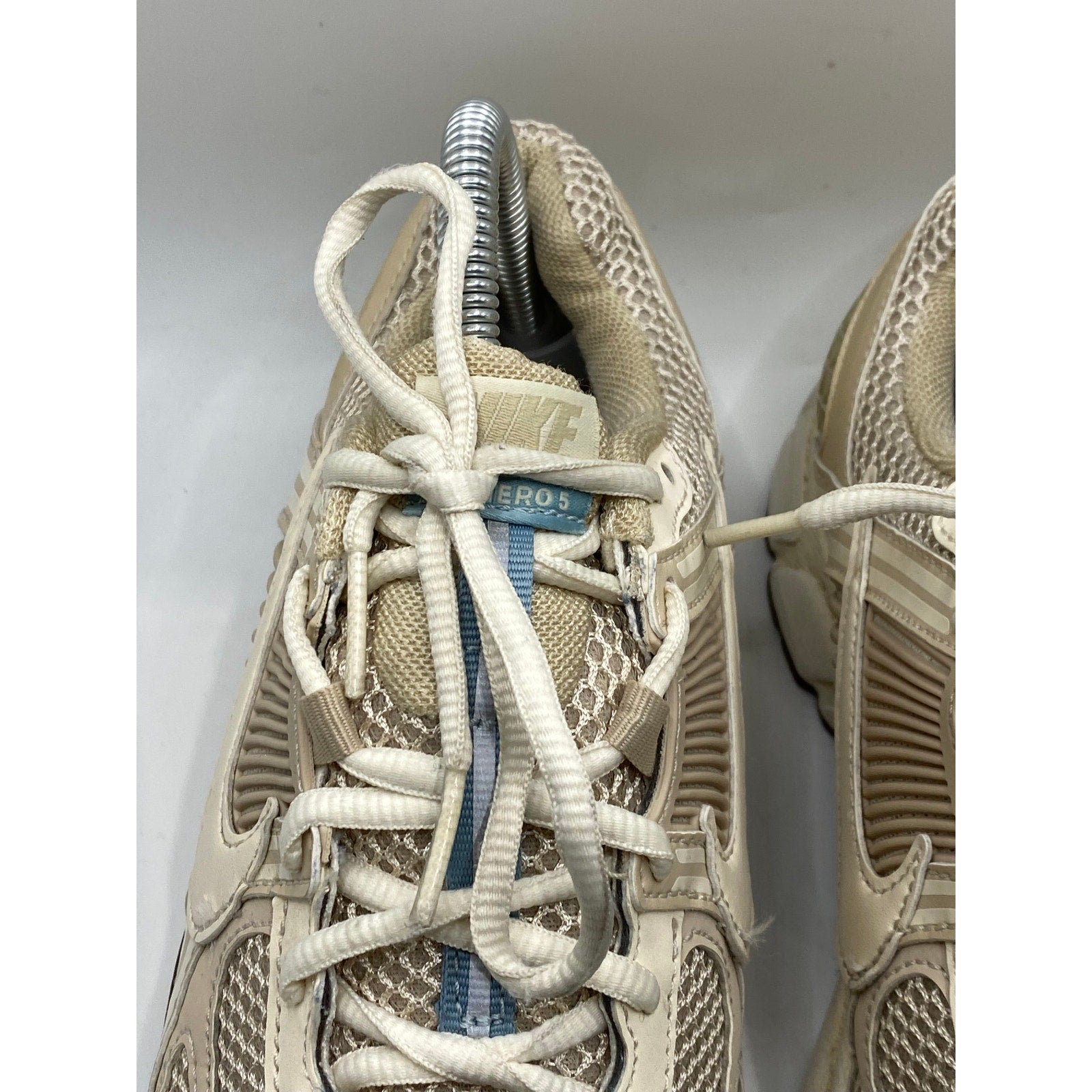 NIKE Women's Oatmeal Mesh Zoom Vomero 5 Lace-Up Active Sneakers SZ 7