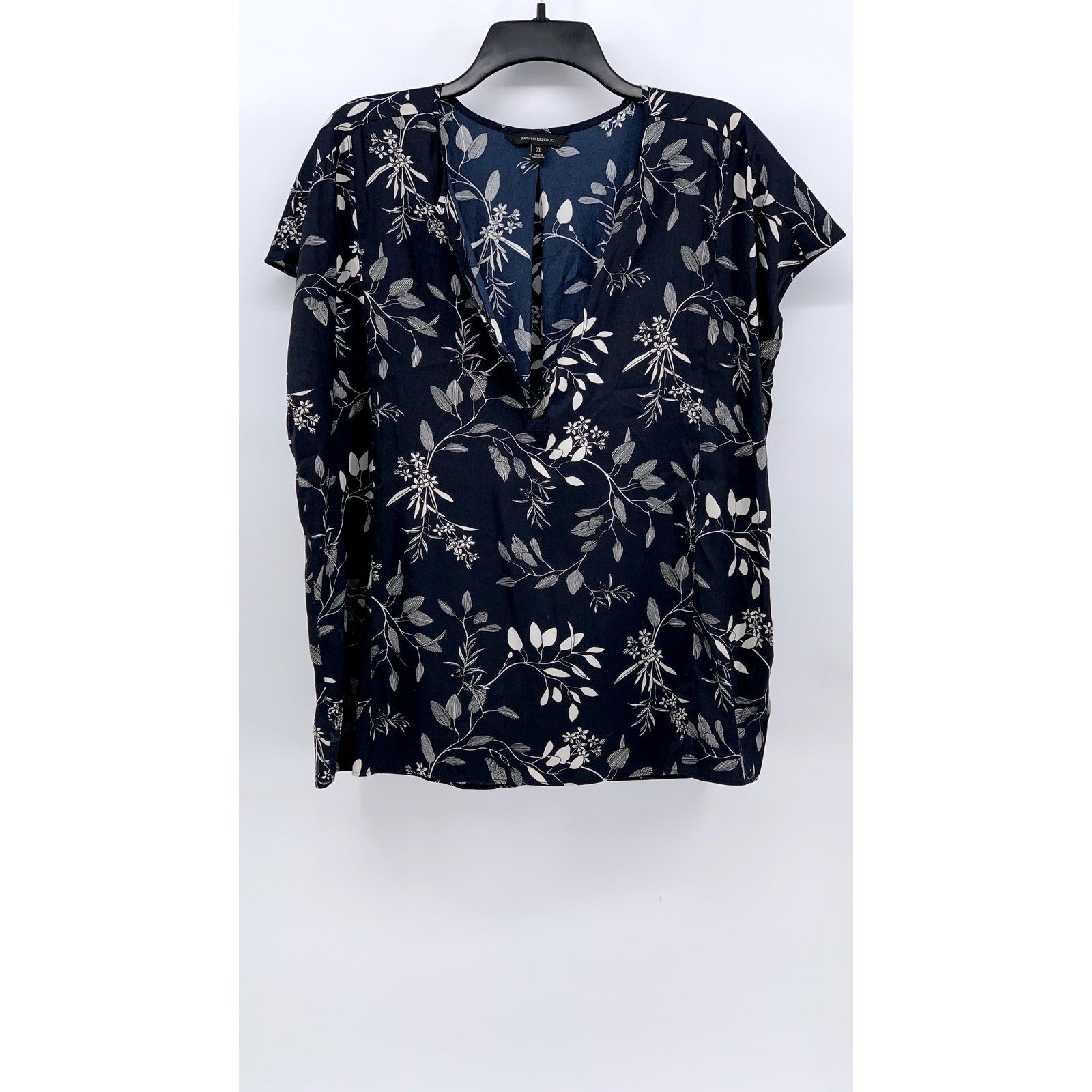 BANANA REPUBLIC Women's Navy Floral Split Neck Short Sleeve Essential Top SZ XL
