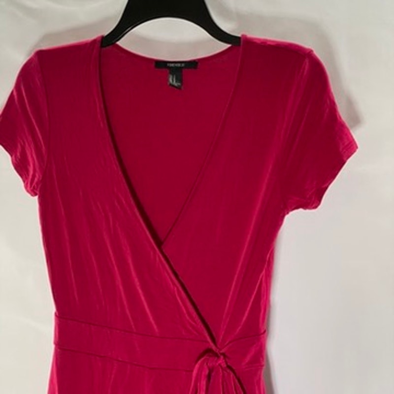 FOREVER 21 Women's Fuchsia Short Sleeve V-Neck Wrap Romper SZ M
