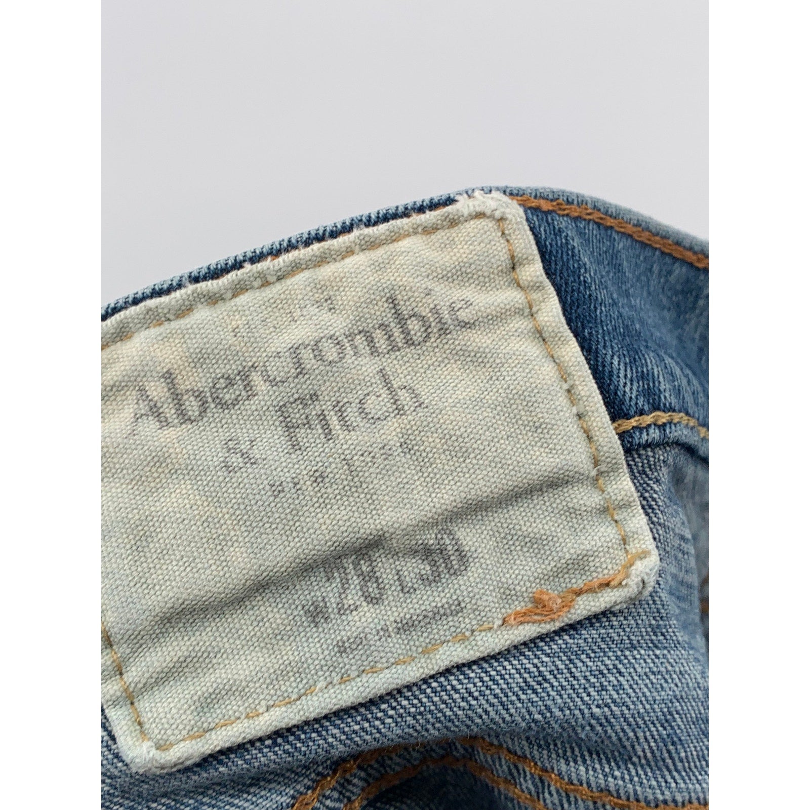 ABERCROMBIE & FITCH Men's Dark Blue Denim Distressed Slim-Leg Jeans SZ 28X30