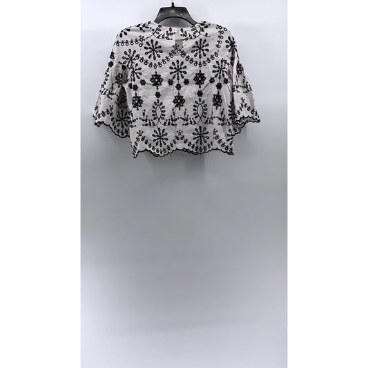 ZARA TRAFALUC Women's White-Black Embroidered Floral Short Sleeve Top SZ M