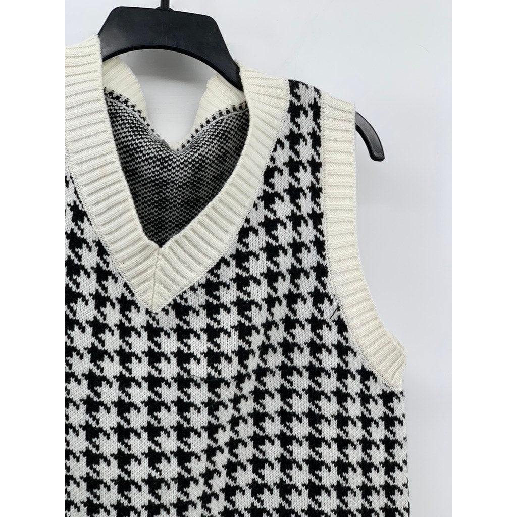UNBRANDED Women's Black-White Houndstooth V-Neck Knit Sweater Vest SZ M