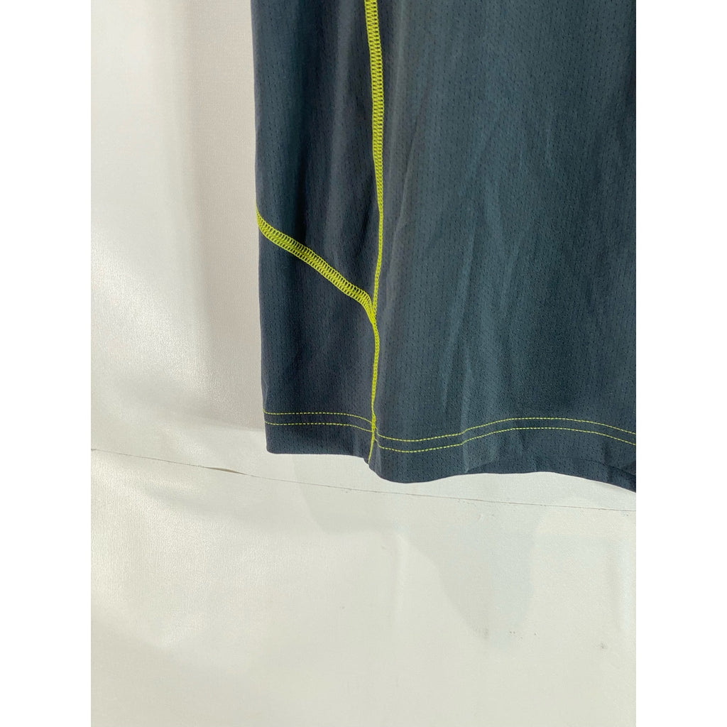 UNDER ARMOUR Men's Gray Perforated Fitted Crewneck Short Sleeve T-Shirt SZ S