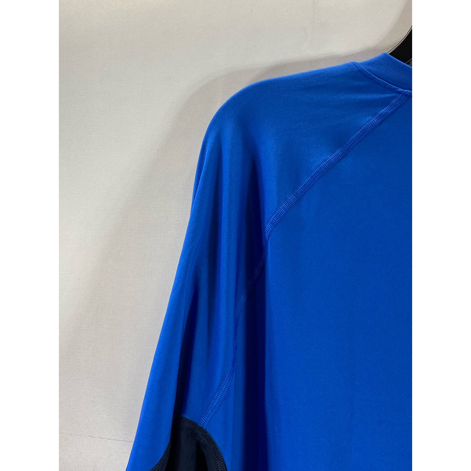 LANDS' END Men's Blue Crewneck Athletic Long Sleeve T-Shirt SZ L