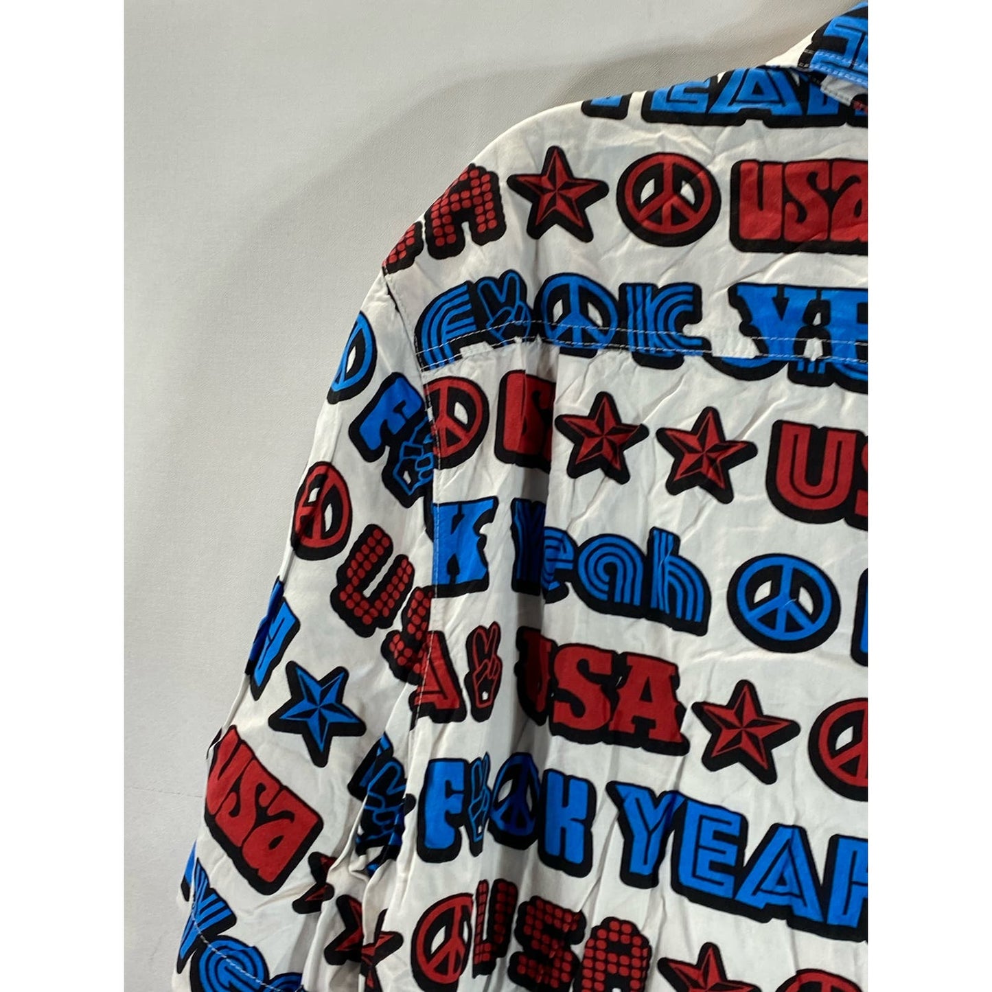 URBAN OUTFITTERS Men's White/Red/Blue "F YEAH" Graphic Button-Up Shirt SZ L