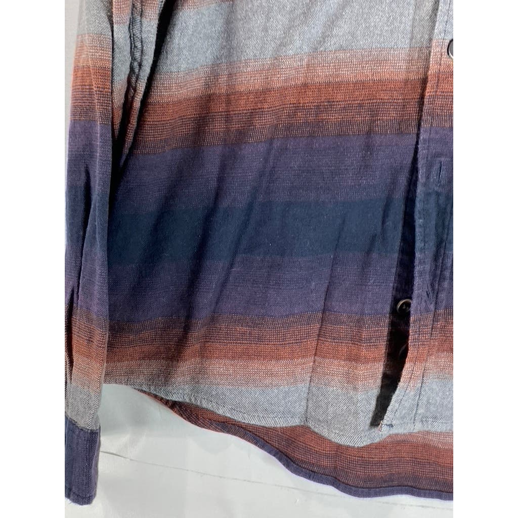 TAILOR VINTAGE Men's Blue/Red Stripe Luxe Performance Desert Stripe Shirt SZ M