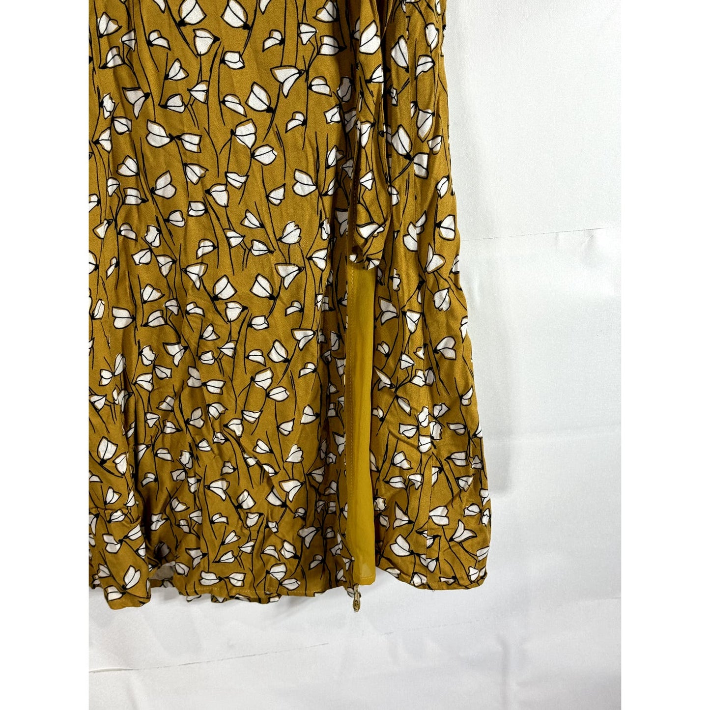 DRESS FORUM Los Angeles Women's Yellow Print V-Neck Short Sleeve Wrap Dress SZ S
