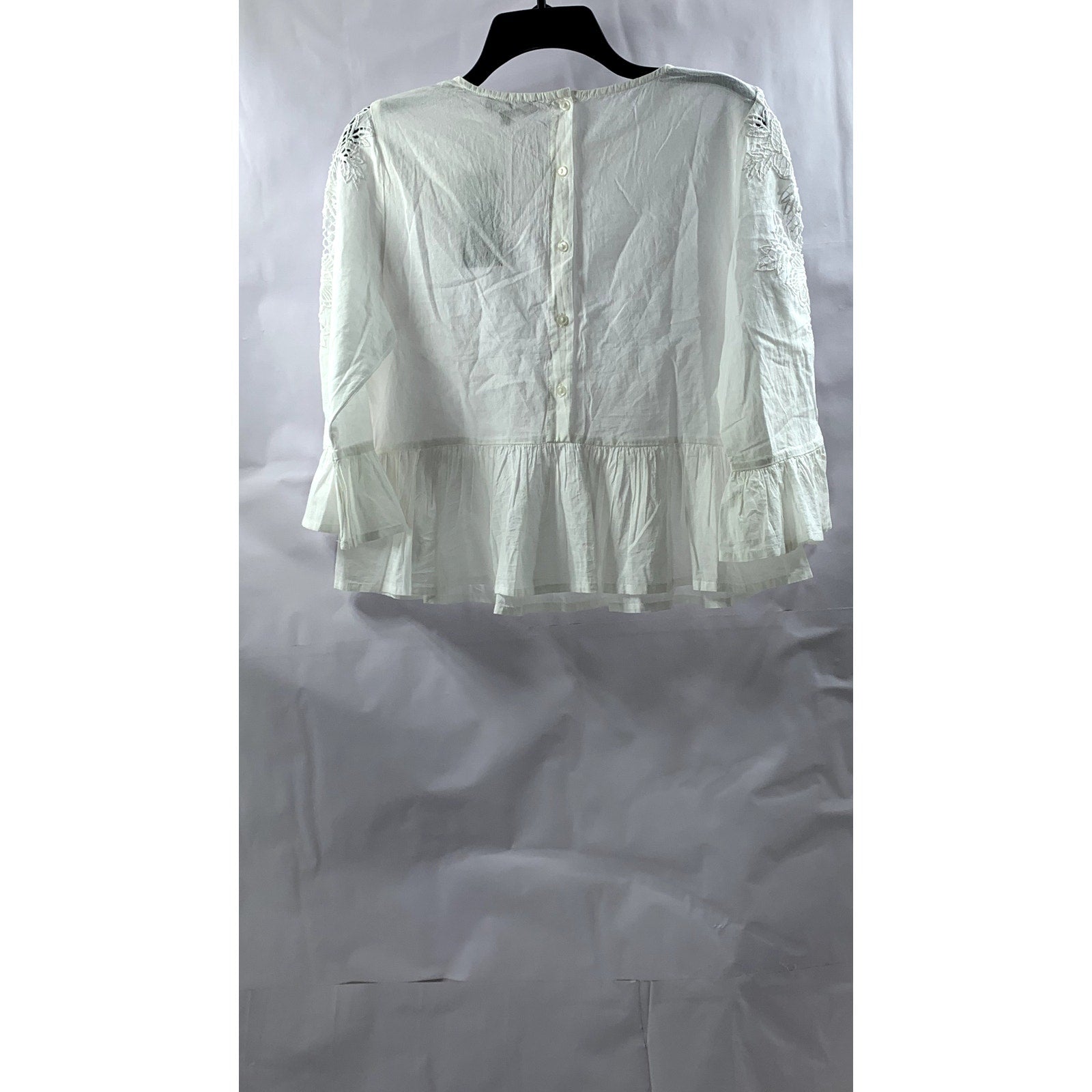 NEW LOOK Women's Petite White Crewneck Floral Cutwork Long Sleeve Ruffle Top SZ6