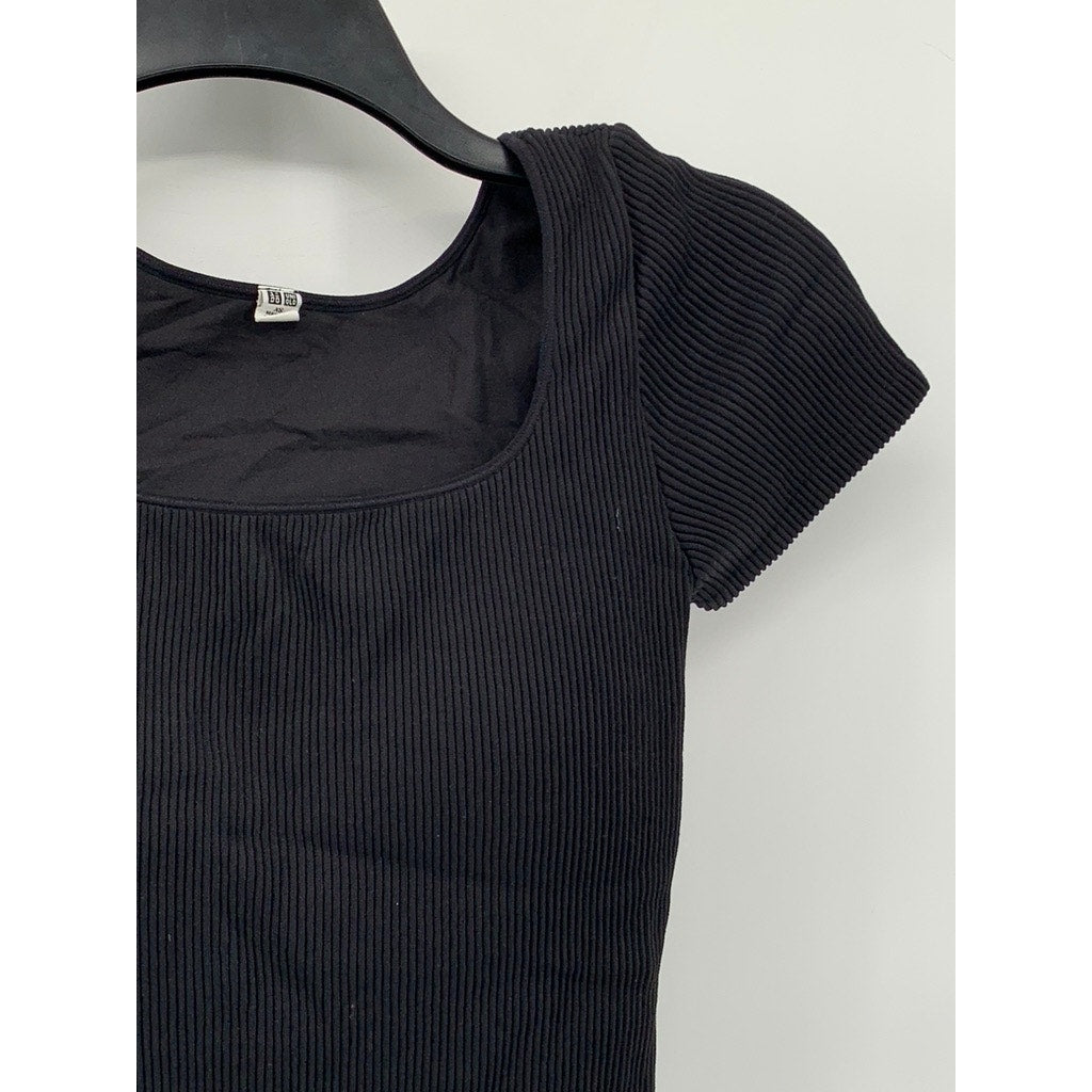 UNIQLO Women's Black Ribbed Padded Crop Top SZ XS