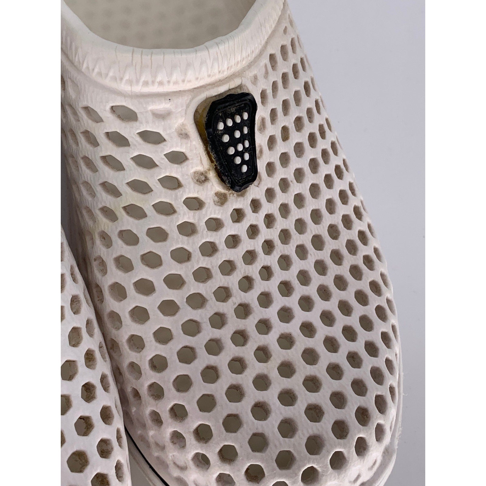 UNBRANDED Women's White Slip-On Perforated Swim Shoes SZ 7