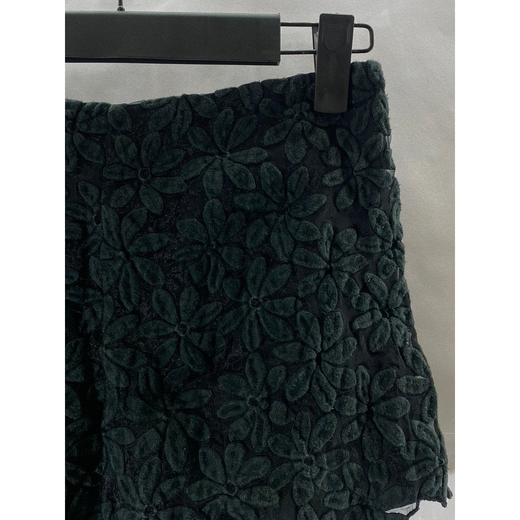 PINKYOTTO Women's Black Floral Crochet Lace Shorts SZ XS