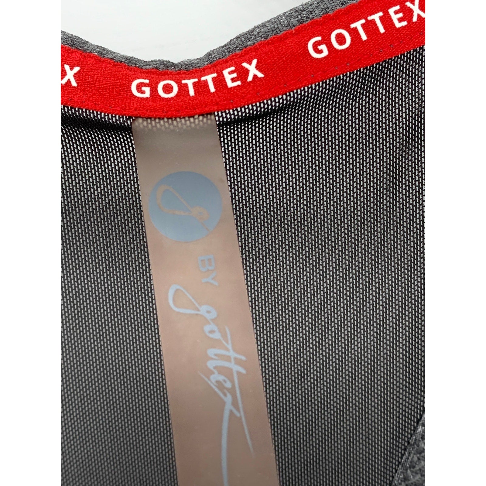 G By GOTTEX Women’s Charcoal Gray-Black Scoop-Neck Mesh Active Tank Top SZ M