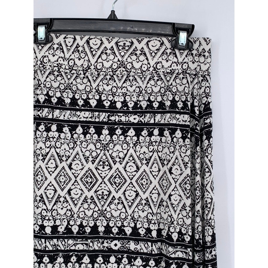 A.N.A A NEW APPROACH Women’s Black-White Geo Print Side-Slit Maxi Skirt SZ M