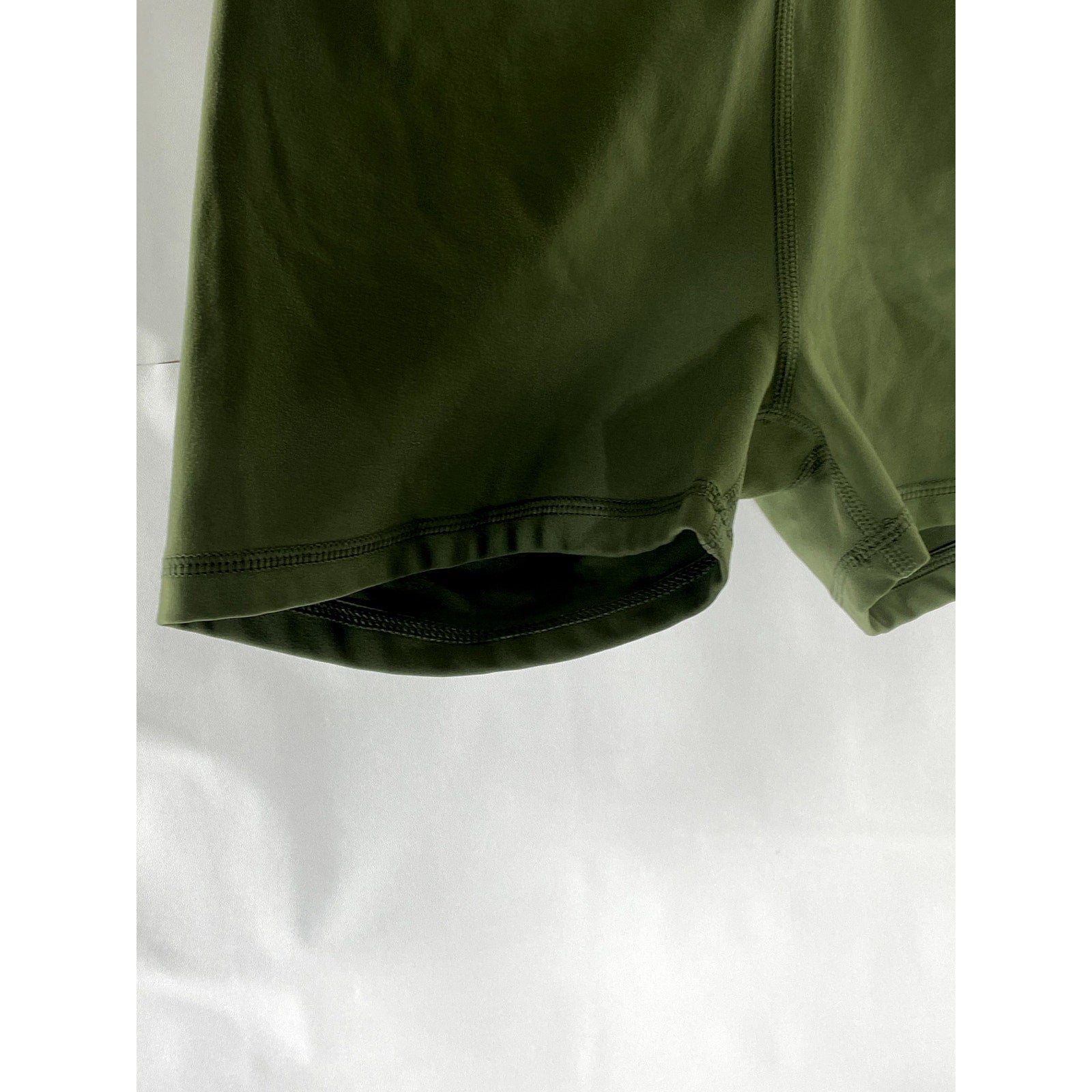 WEWOREWHAT Women's Army Green Solid Pull-On Casual Biker Shorts SZ S