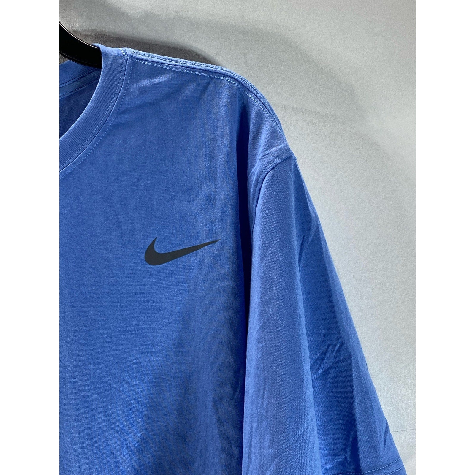 NIKE Men's Blue Crewneck Dri-Fit Athletic-Cut The Nike Active T-Shirt SZ L