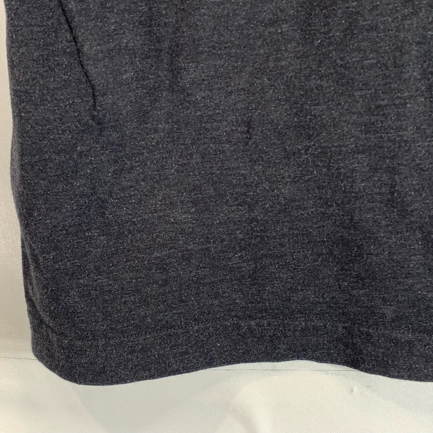 UNDER ARMOUR Men's Charcoal Crewneck Loose HeatGear Charged T-Shirt SZ L