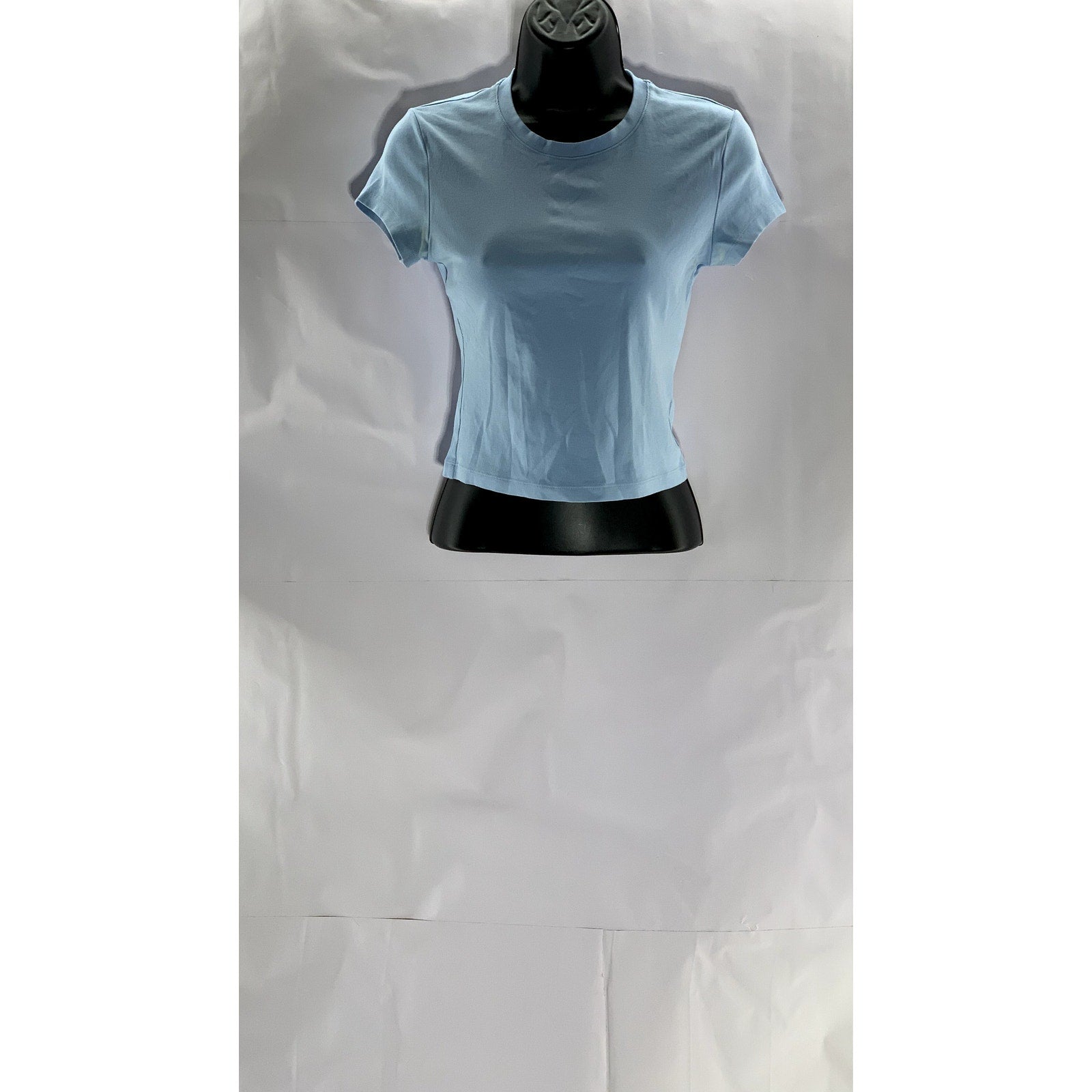 UNIQLO Women's Light Blue Crewneck Solid Fitted Short Sleeve Crop Top SZ XS\