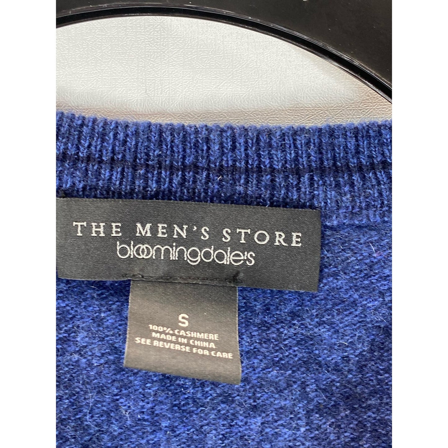 THE MEN'S STORE BLOOMINGDALES Men's Blue V-Neck Cashmere Pullover Sweater SZ S