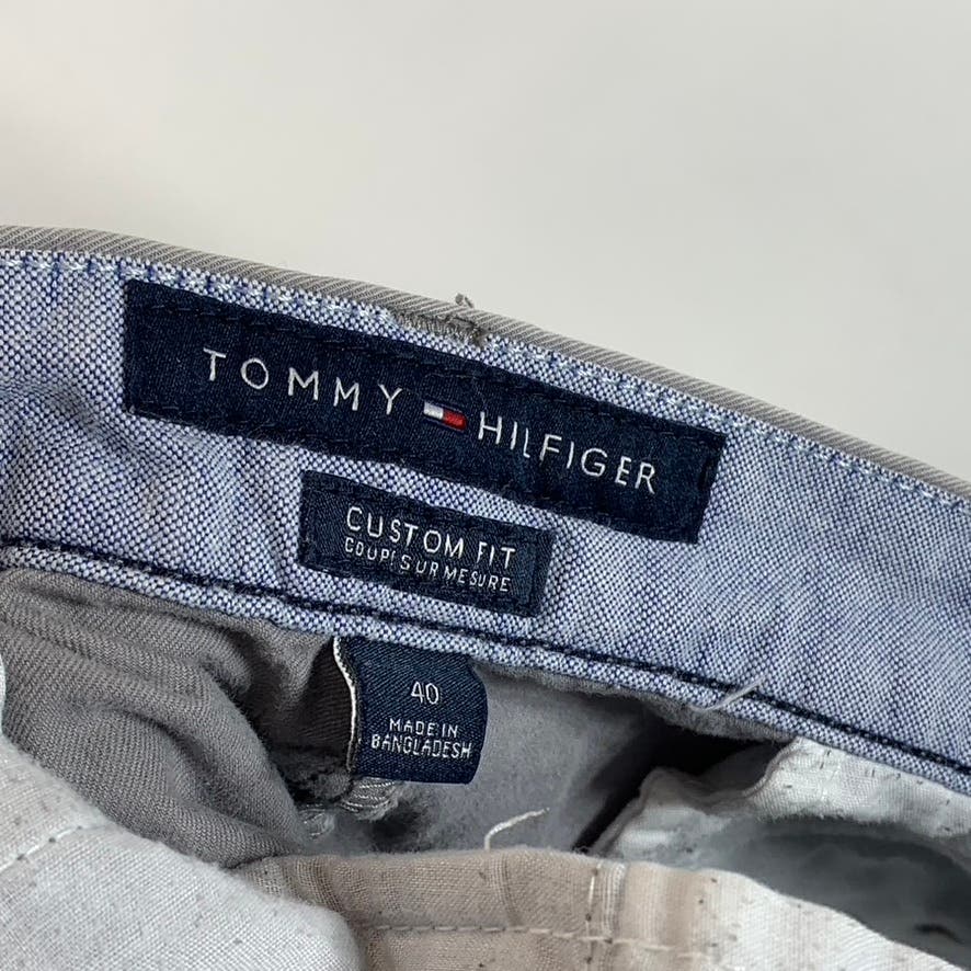 TOMMY HILFIGER Men's Custom Fit Solid Gray Chino Shorts SZ 40