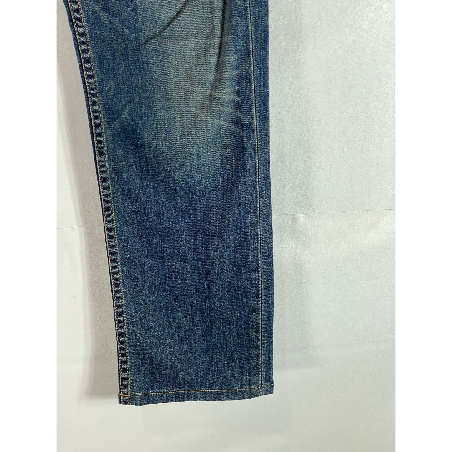 LEVI'S Men's Medium Wash Stretch 514 Straight Fit Five-Pocket Jeans SZ 30X30