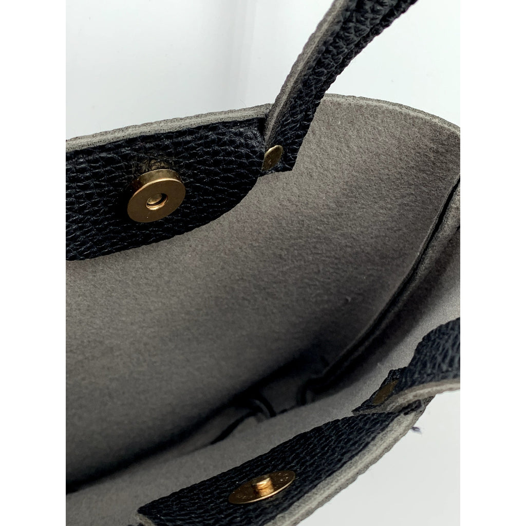 UNBRANDED Women's Black Faux Leather Small Crossbody Bag