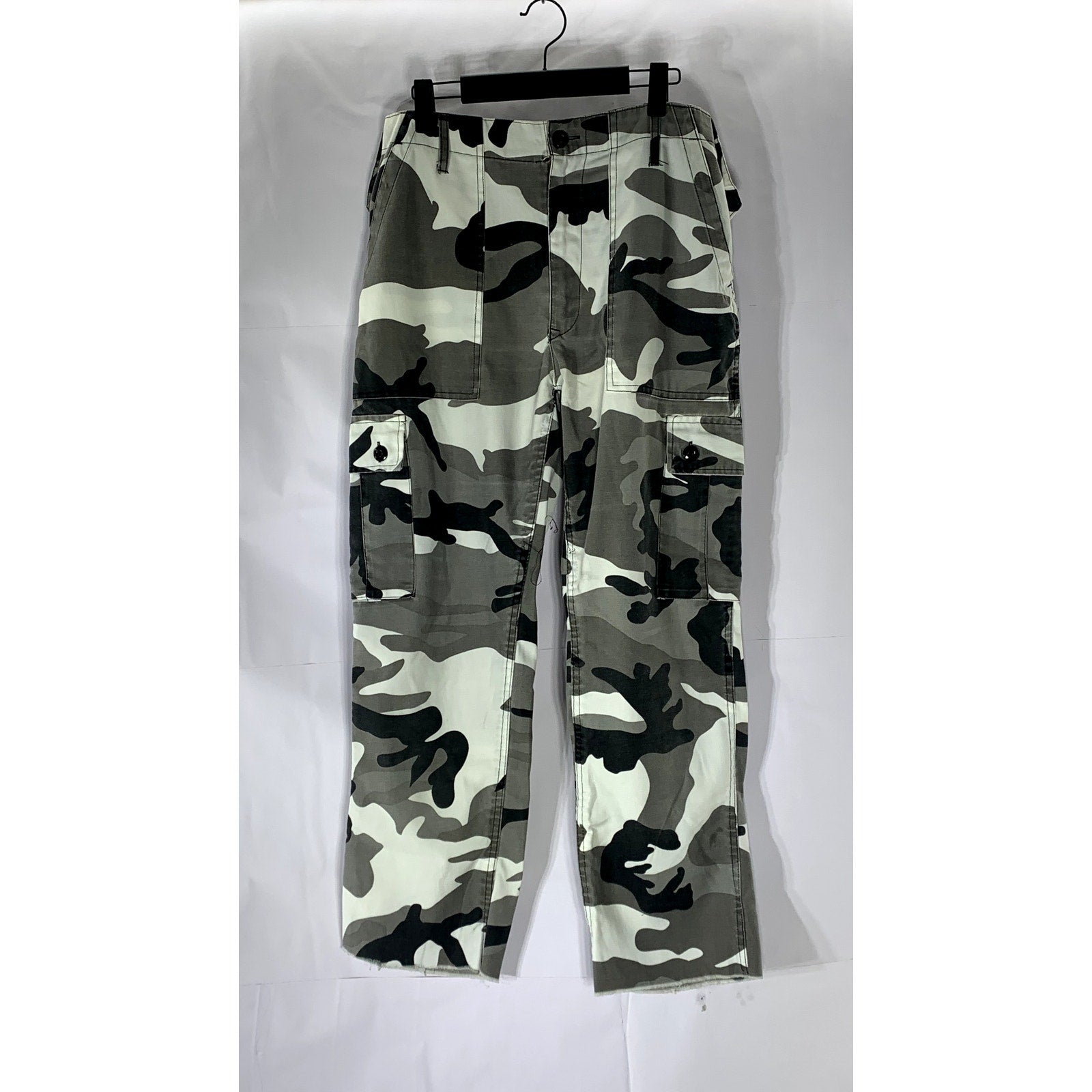UNBRANDED Women's Gray-White Camo Print Straight-Leg Cargo Pant SZ M