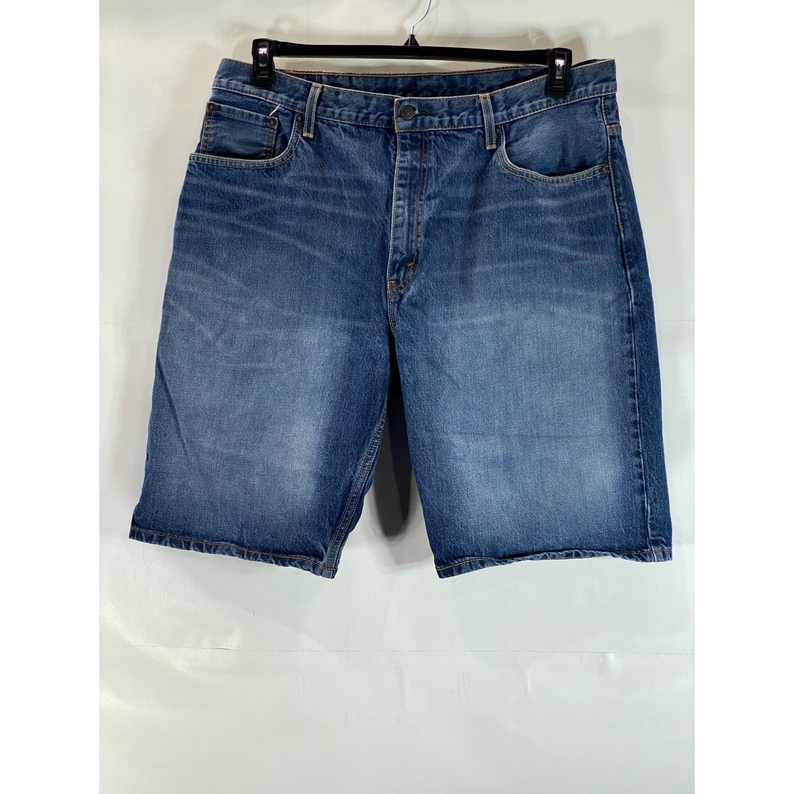 LEVI'S Men's Medium Blue 569 Loose-Fit Faded Five-Pocket Denim Jean Shorts SZ 40