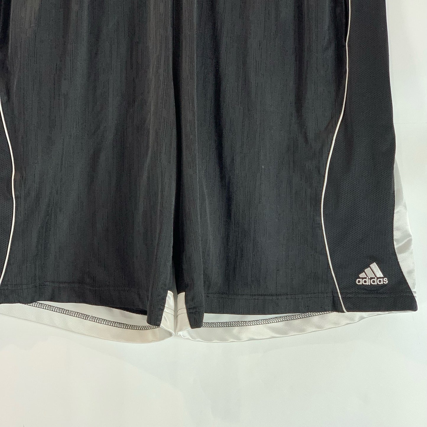 ADIDAS Men's Black/White Regular-Fit Elastic Pull-On Basketball Shorts SZ XL