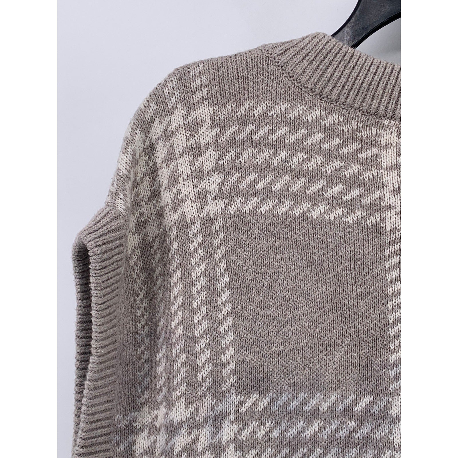 ABERCROMBIE & FITCH Women's Gray Plaid V-Neck Knit Oversized Sweater Vest SZ M