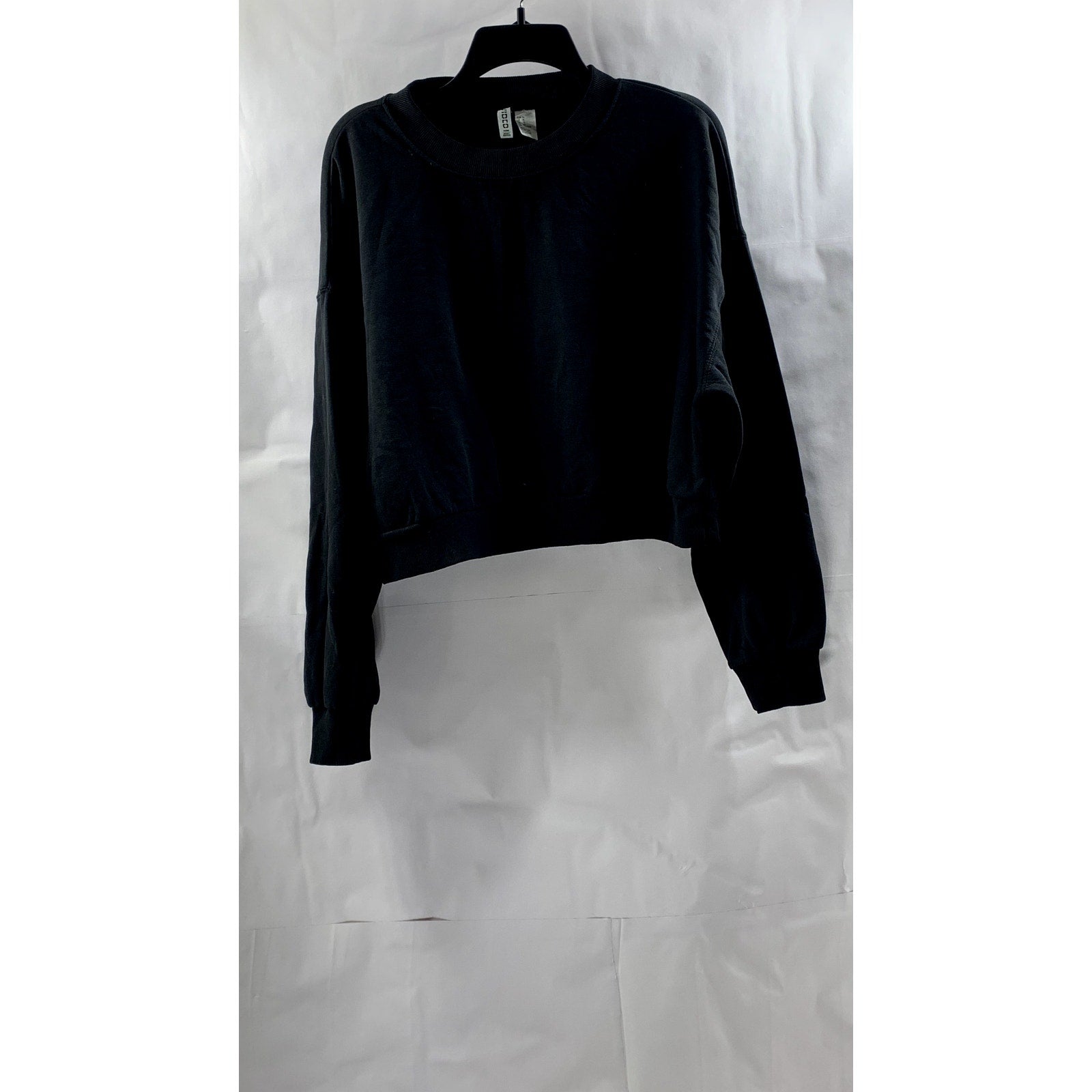 DIVIDED BY H&M Women's Black Crewneck Basic Long Sleeve Cropped Sweatshirt SZ XL