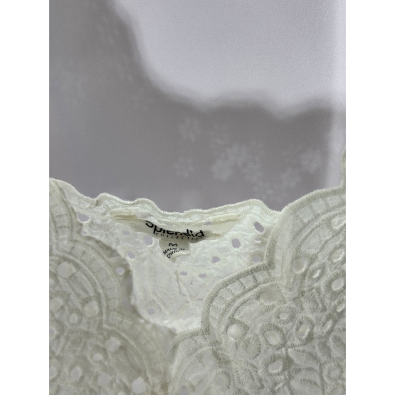 SPLENDID Women's White Taylor Eyelet V-Neck Adjustable-Strap Tank Top SZ M