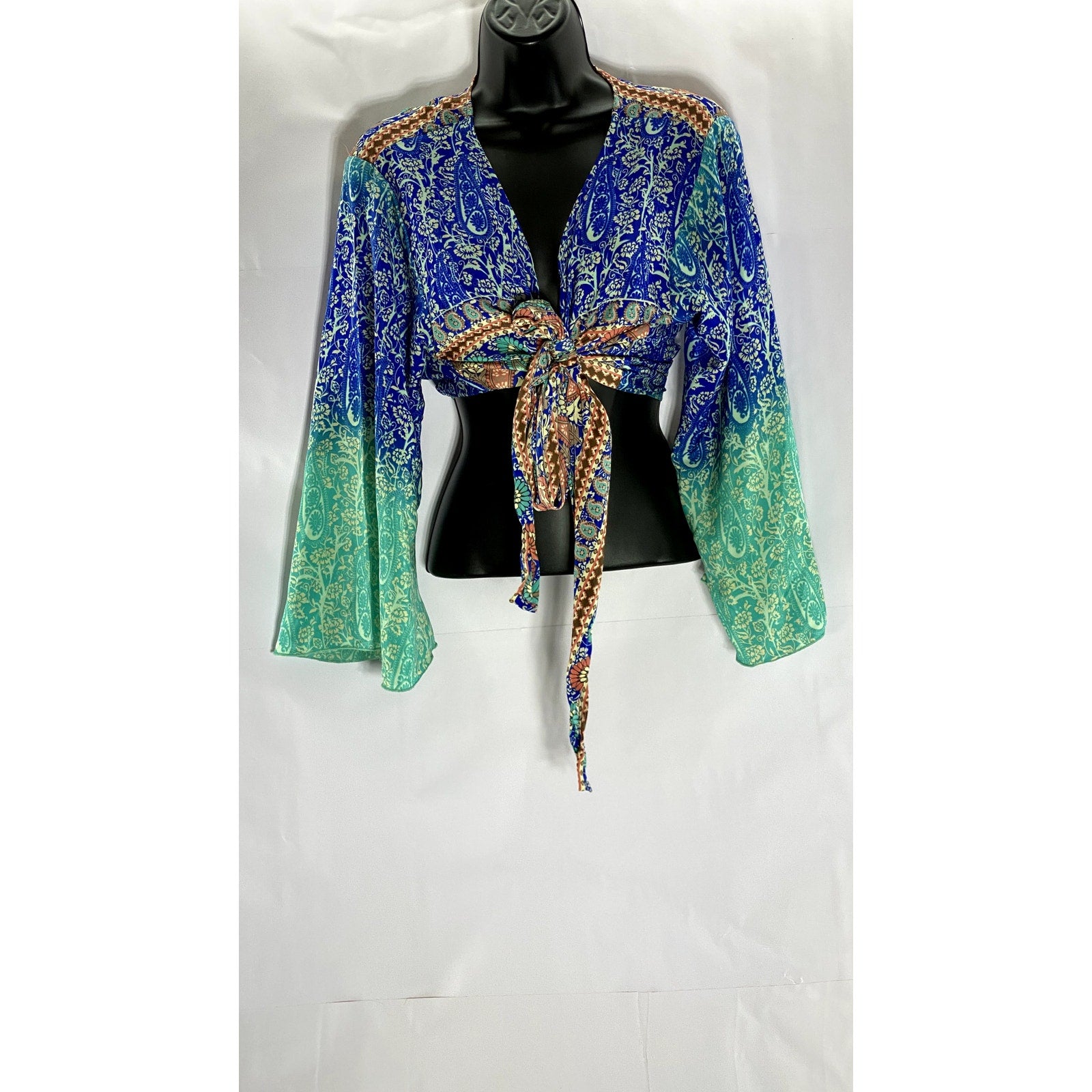 BIG BULL By CAM Women's Blue/Green Floral Paisley Tie-Knot Flare Sleeve Top SZ M